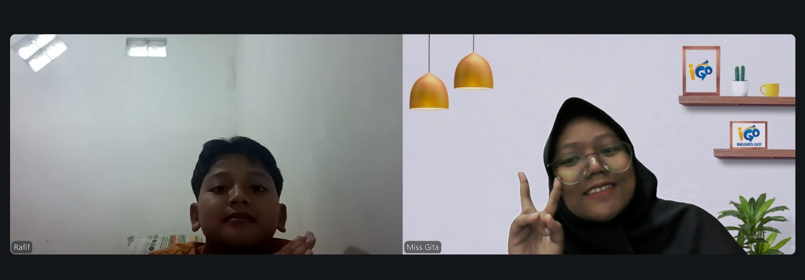 Belajar speaking dengan pendekatan yang santai dan fun.